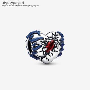 Pandora Stranger Things Glow-in-the-dark Heart Charm|Pendant